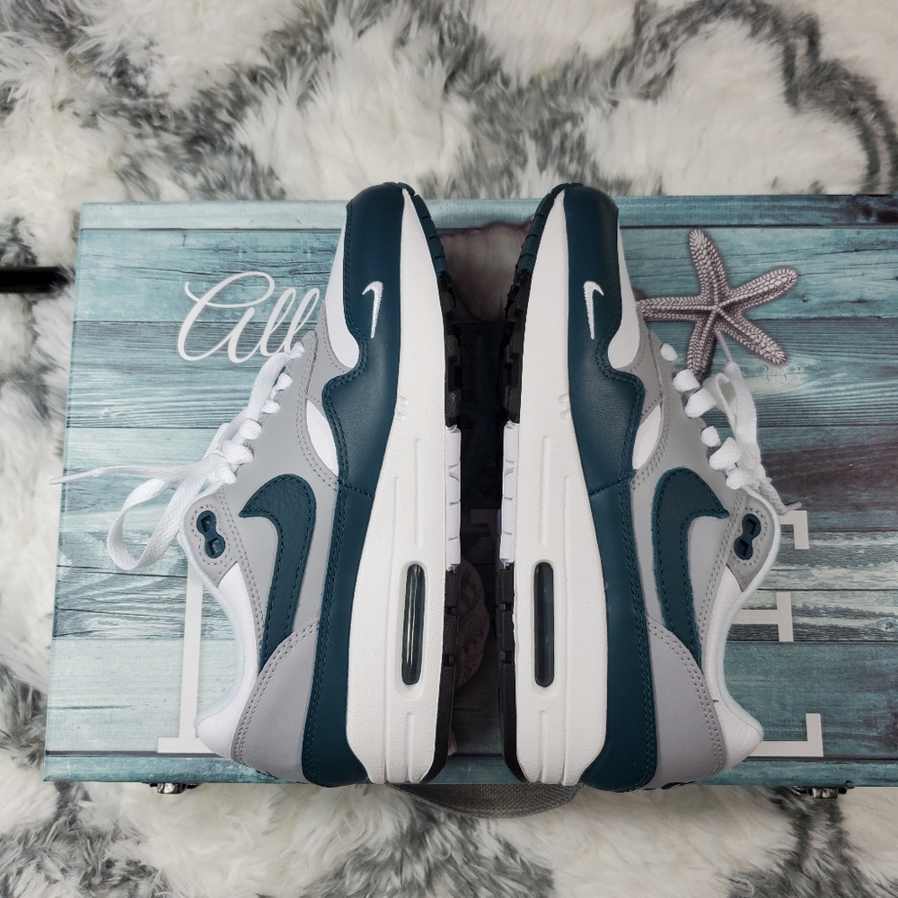Nike Air Max 1 LV8 - Picture 5 of 16